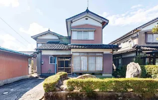 富山県射水市三ケ【一戸建】の外観