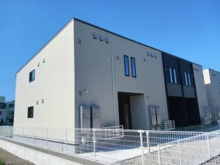 ヒカルサ高岡野村サウス2号棟【1階】の外観