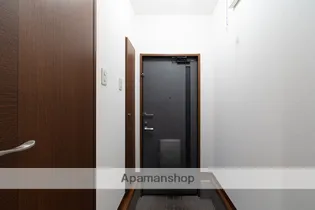 ドミール伏見台【103号室】の玄関