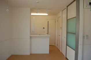 ドゥ・モンターニュ【1階】の居間