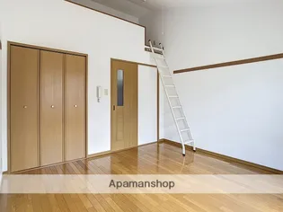 オーハイム赤坂【205号室】の居間