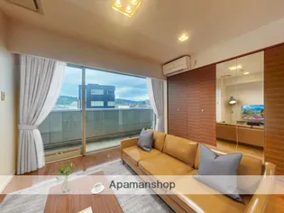 ファースト・レーベン彦三Ⅱ【402号室】の居間