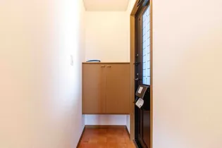 ノースバード【201号室】の玄関