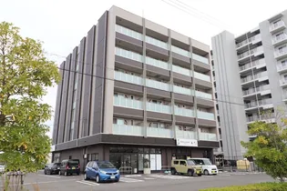 グランデ西金沢駅前【5階】の外観