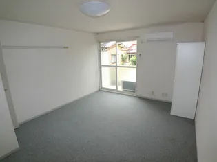 プレジール・クレスト【1階】の居間