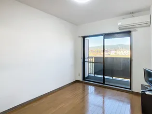 アルゼール辰口【215号室】の居間