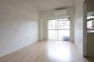 ビレッジハウス大聖寺2号棟【3階】の居間