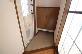 セジュール ポロアⅡ【2階】の玄関