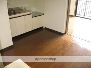 パリエ北安江【303号室】の居間