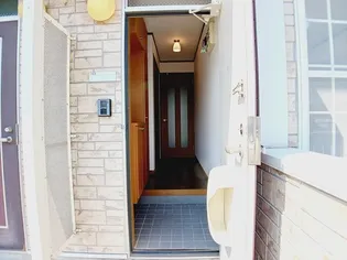 ジョイ・レジデンスⅠ【1階】の玄関