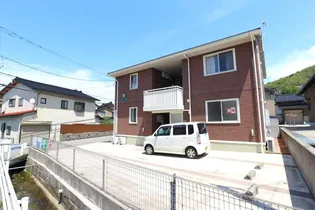 グランモア窪【1階】の外観