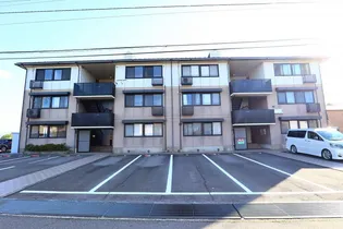 ロビュスト三栄Ⅱ【2階】の外観