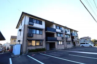 ロビュスト三栄Ⅱ【2階】の外観