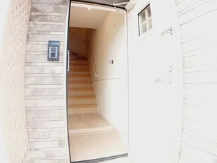 サントルⅡ【2階】の玄関