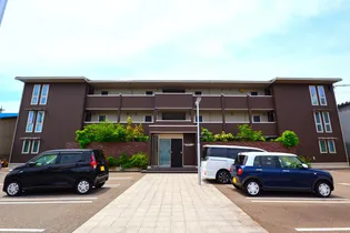 ラ・コリーヌ【2階】の外観