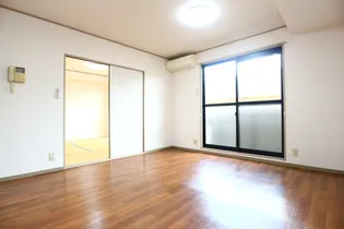 ロビュスト三栄Ⅱ【2階】の内装