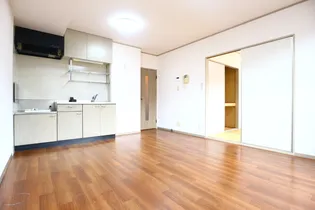 ロビュスト三栄Ⅱ【2階】の居間