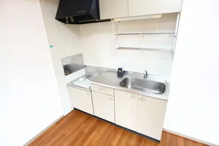 ロビュスト三栄Ⅱ【2階】のキッチン