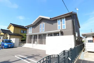 SERAPHINITE(セラフィナイト)【2階】の外観