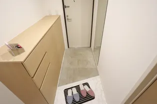 レイト【3階】の玄関