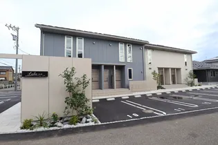 LULU(ルル)【1階】の外観