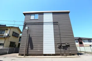 トリヴァンベール【1階】の外観