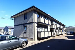 クレッセント【2階】の外観