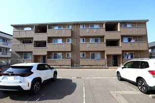 リージェントスクエア C【1階】の外観