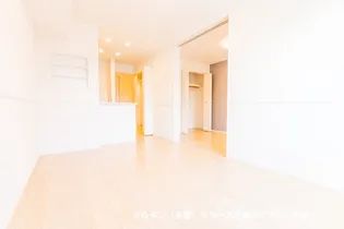 ヴィラアミング Ⅱ【2階】の居間