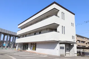 メルペール【2階】の外観