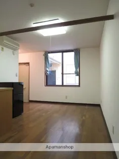 アイビーオーク【102号室】の居間