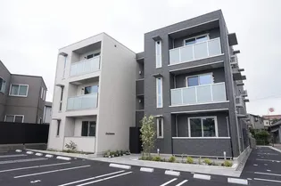 ウエスト金沢【1階】の外観