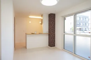 アビターレM【1階】の居間