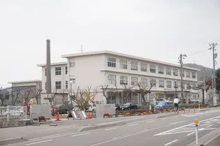 トリヴァンベール【2階】の周辺