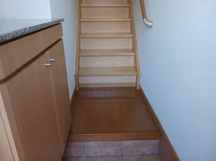 カサブランカA【2階】の玄関