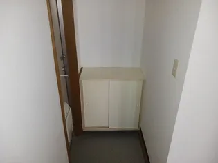 ステイズⅡ【2階】の玄関