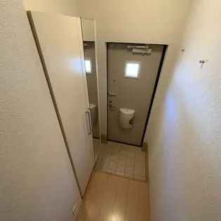 アークス川手 B【2階】の玄関