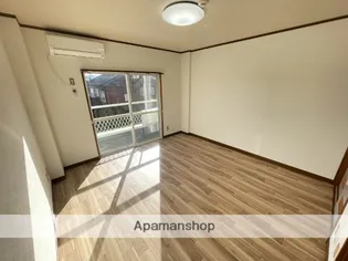 メゾンドレポ【305号室】の居間