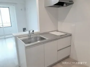 キャトルメゾン【1階】のキッチン