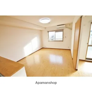 幸(ゆき)【3階】の居間