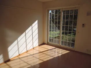 ウェルフェアー【1階】の居間