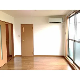 サニーウェル【1階】の居間