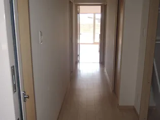 リバーズマンション築捨III【4階】の玄関