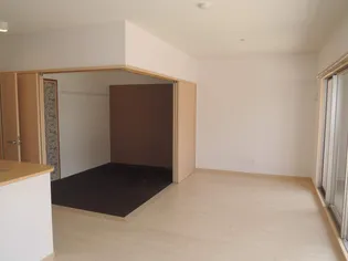 リバーズマンション築捨III【4階】の居間