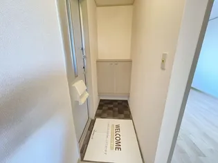 ARCADIA MAKI B【105号室】の玄関