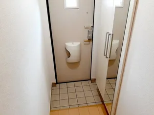 サンヴィスタハウス【2階】の玄関