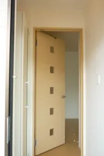 CHANPAUL GOUDOA【1階】の玄関