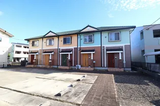 岐阜県本巣郡北方町柱本南2丁目【テラスハウス】の外観