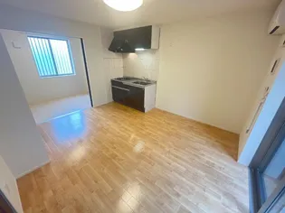 コンフォートMILTY【1階】の居間