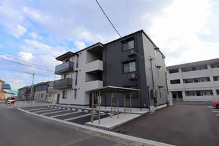 DーROOM福光東 EAST【3階】の外観